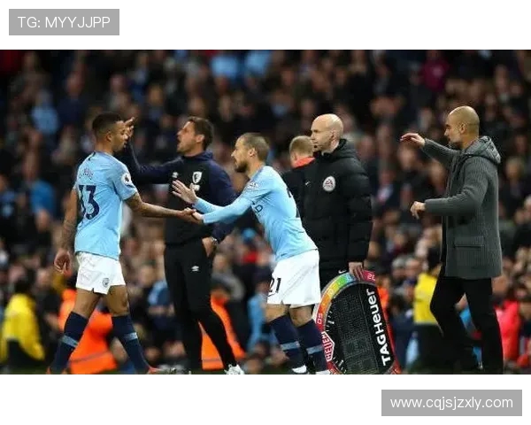 瓜帅怒批红牌判罚,米克尔力挺裁判:刘易斯抬脚动作引争议